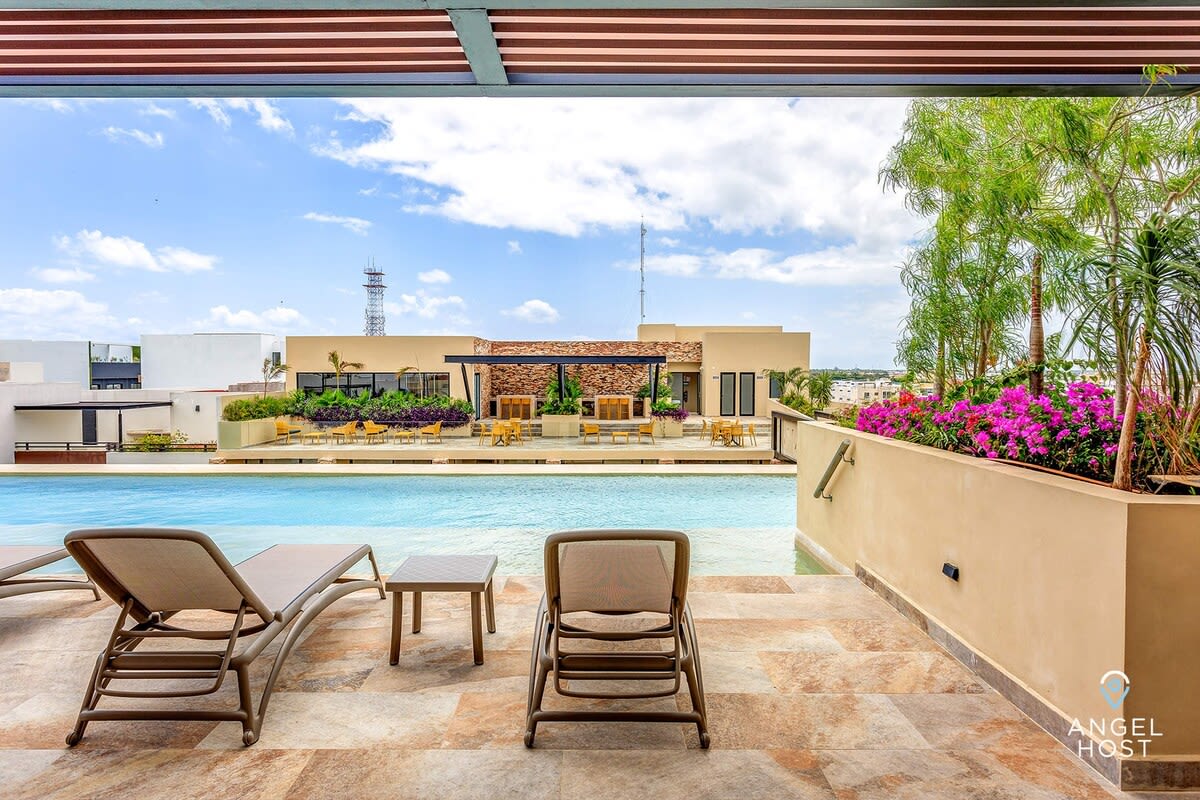 Stylish Playa Condo: Rooftop Pool, Gym, Near Beach — Playa del Carmen, Quintana Roo — vacation rental