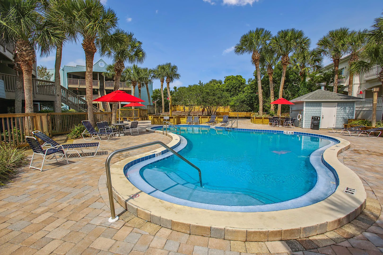 Hibiscus Resort Pool View Condo