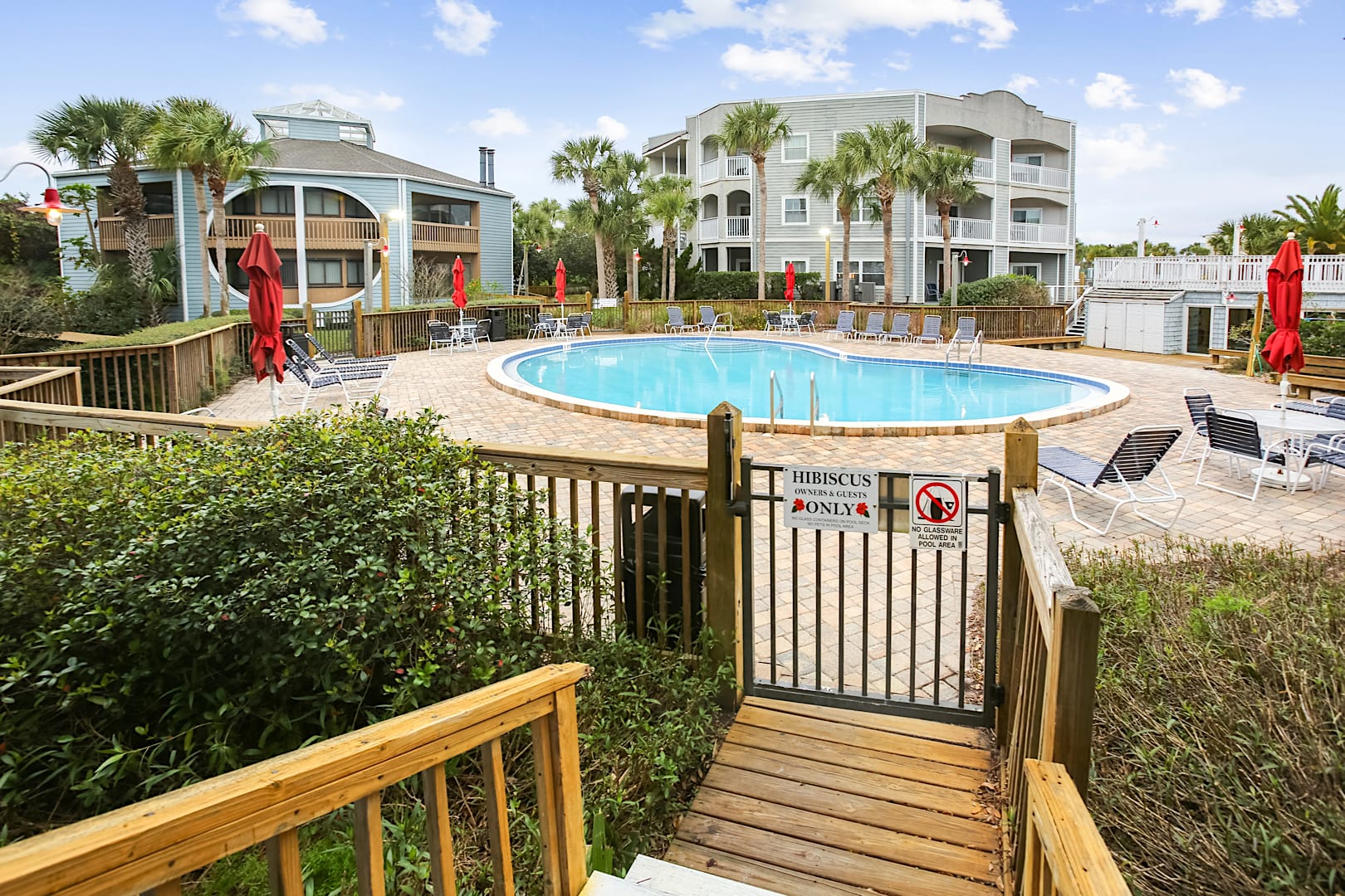 Hibiscus Resort Condo Near Beach