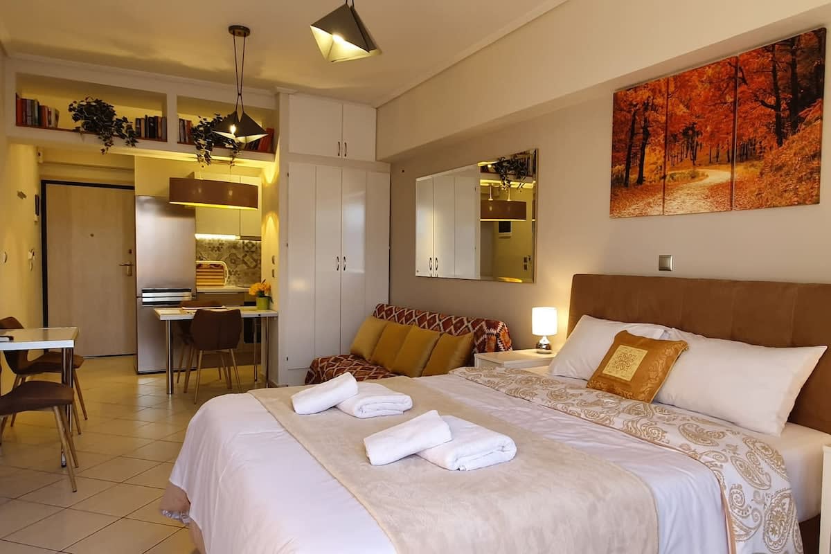 Cozy Luxury Apartment in the Heart of Athens 8-1 - Picture 1