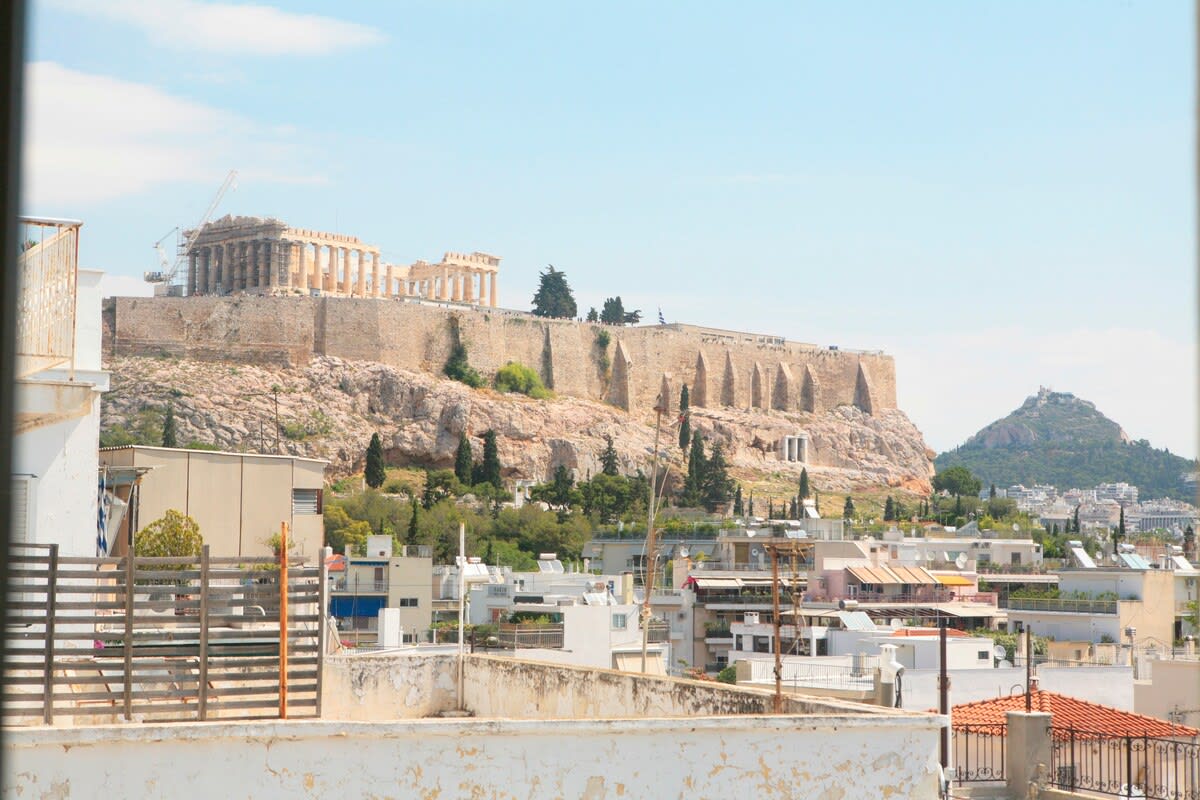 Mind-blowing Athens View Apt, Acropolis - Photo 1