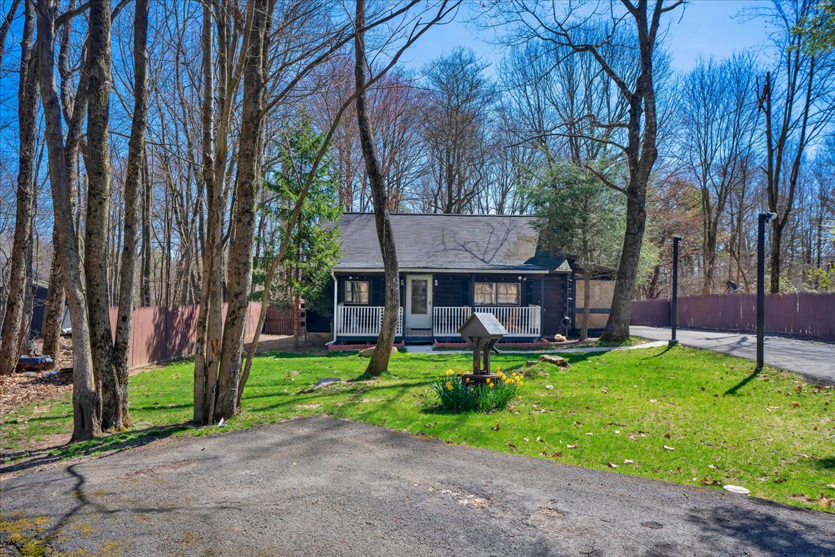 Pocono Log Cabin | Hot Tub | Lake Access | Firepit
