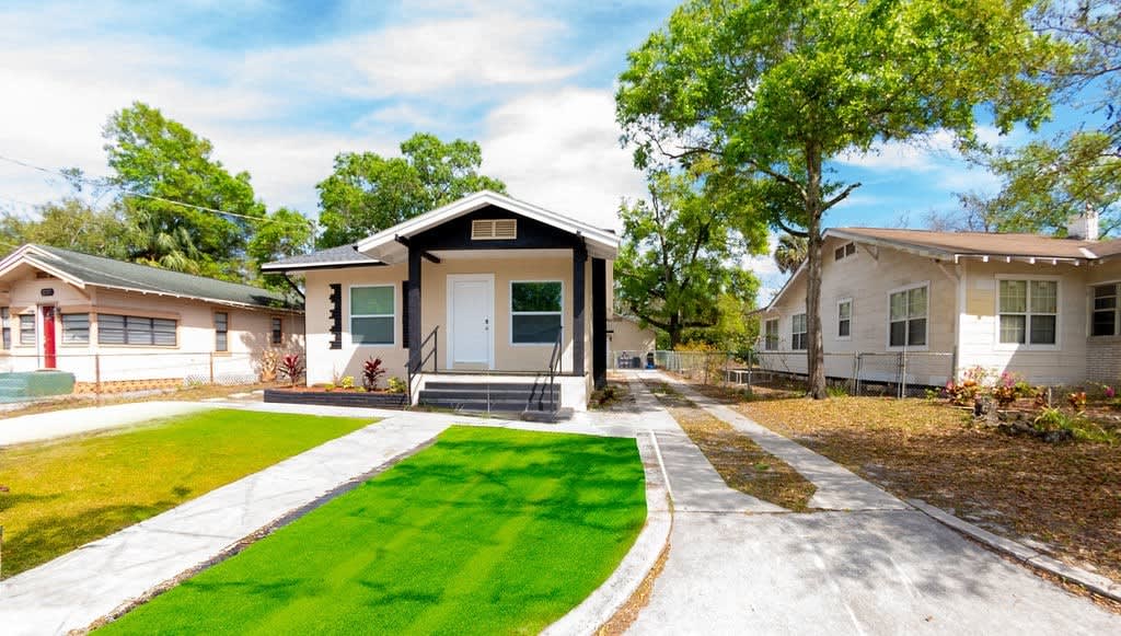 Cozy 3 Bed 2 Bath Home in Tampa, FL