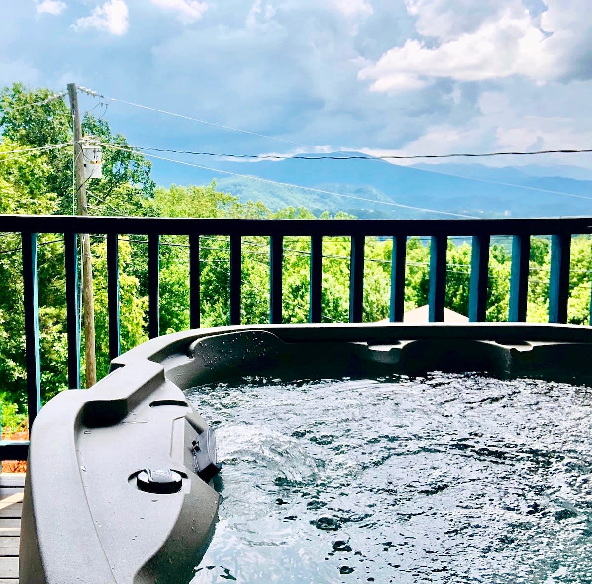 Awesome Mountain Views/Near DwTn Gatlinburg/HotTub — Gatlinburg, TN — vacation rental