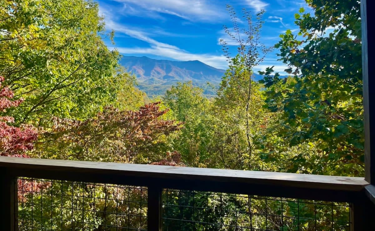 Gorgeous Mt. LeConte Views/Gatlinburg/Spacious — Gatlinburg, TN — vacation rental