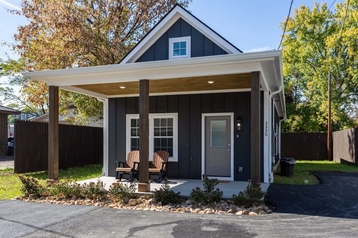 Near Old Mill District Pigeon Forge/Hot Tub/Arcade — Pigeon Forge, TN — vacation rental