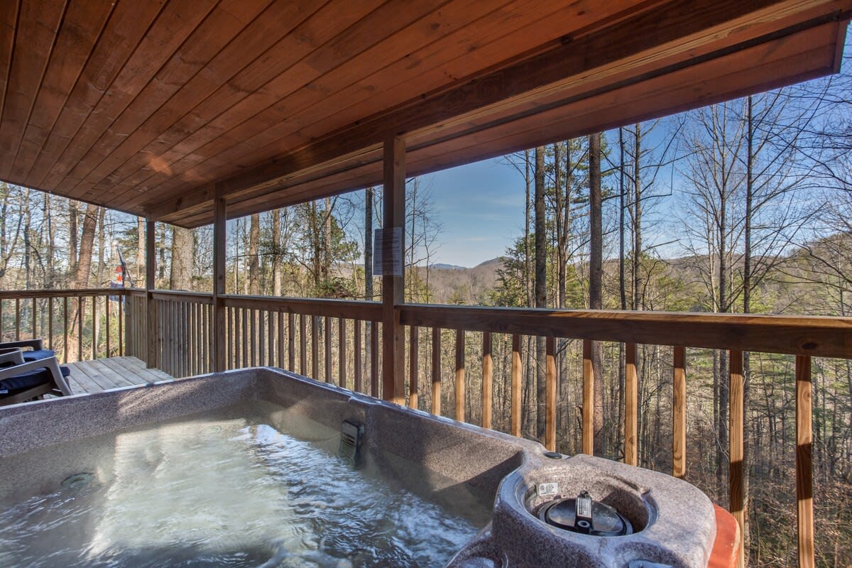 Gorgeous Mountain Views/Hot Tub — Sevierville, TN — vacation rental