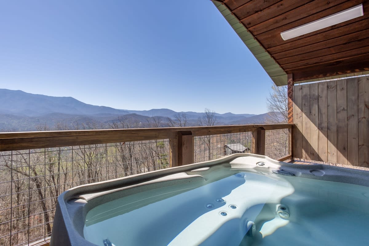 Big Mt. LeConte Views/Gatlinburg — Gatlinburg, TN — vacation rental