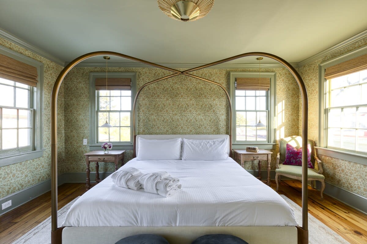 Bed&Breakfast Veranda King Suite - Walk to King — Charleston, SC — vacation rental