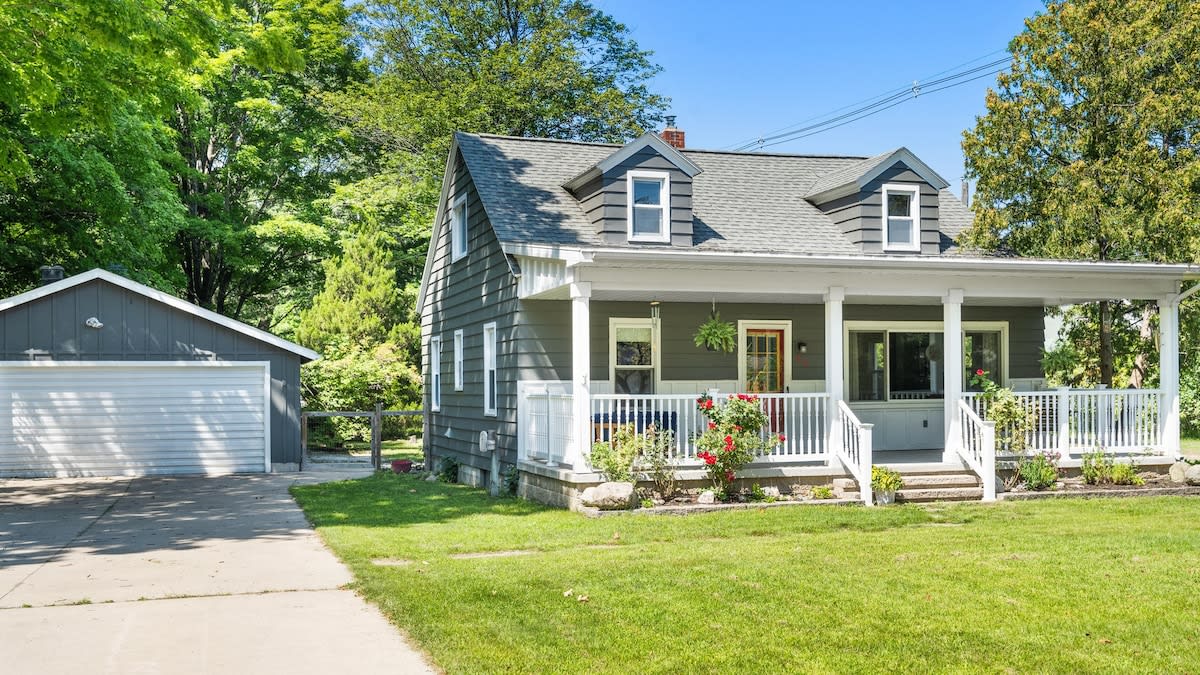 3br Home Near Dt Tc | Close To Beach & Tart Trail - Traverse City, MI