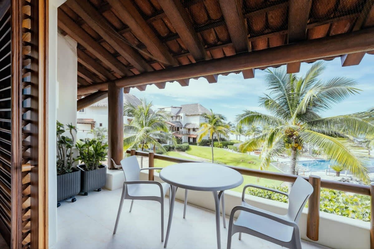 Modern Seaside Apartment photo 4