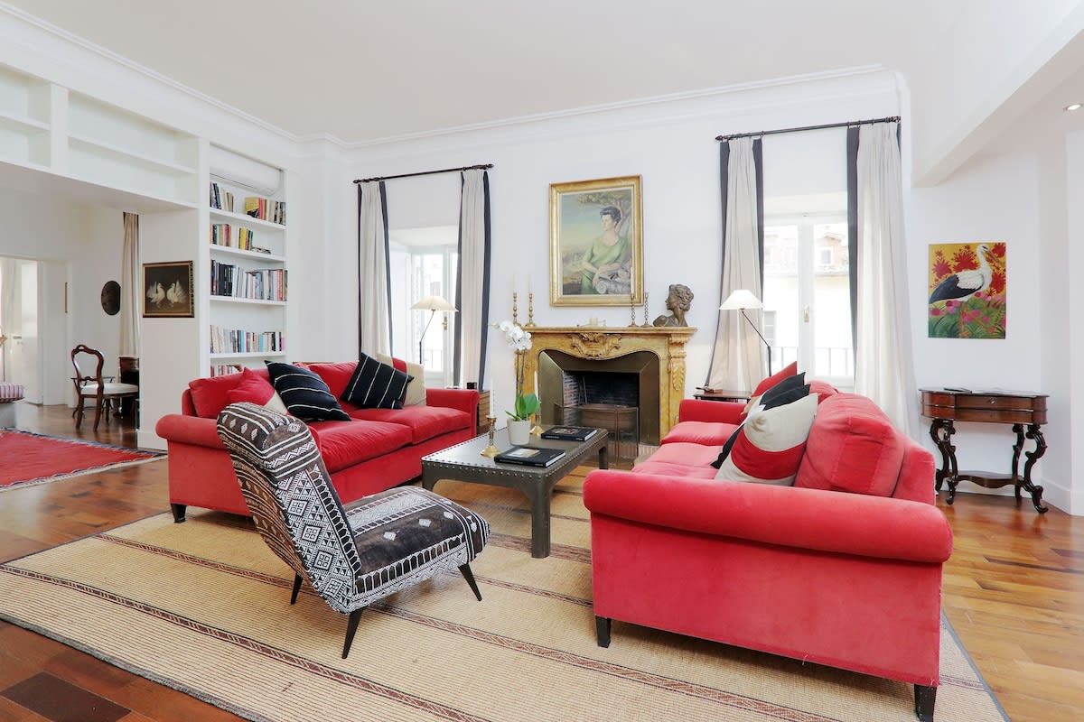 La Camelia - Image 1