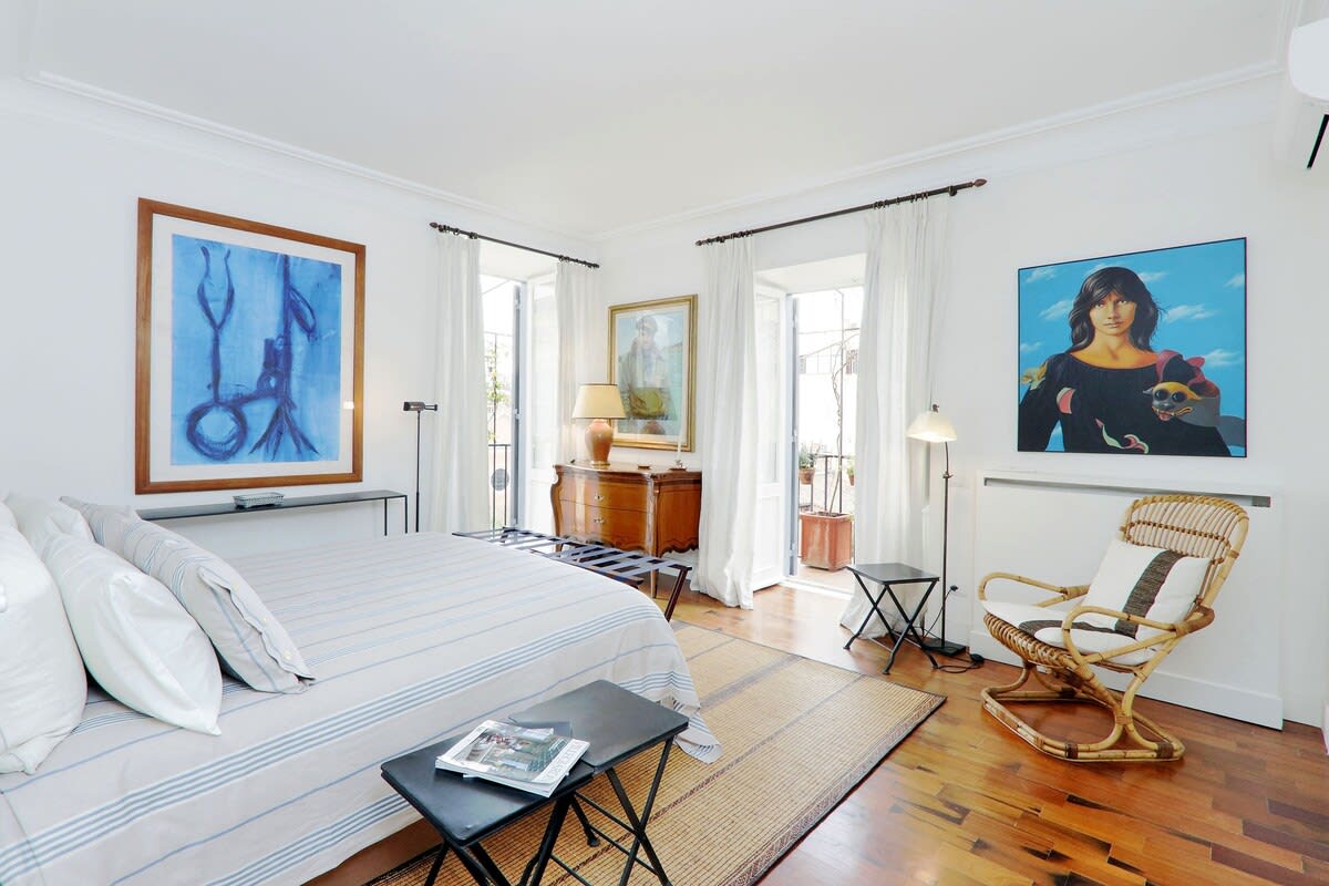 La Camelia - Image 15