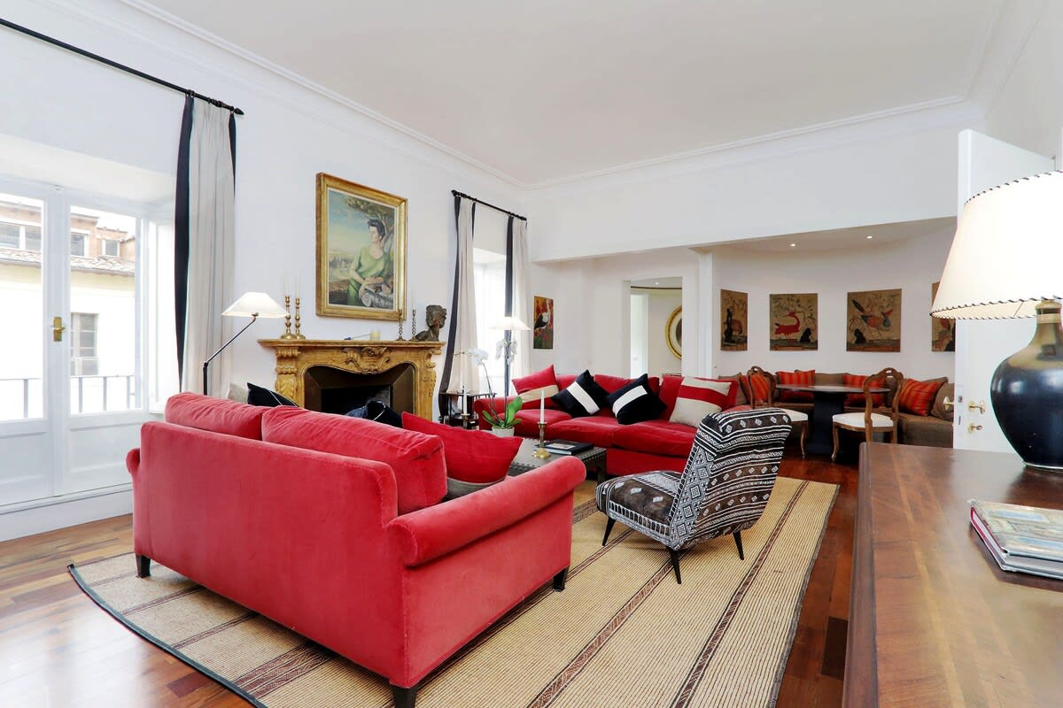 La Camelia - Image 9