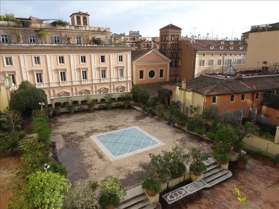 La Camelia - Image 30