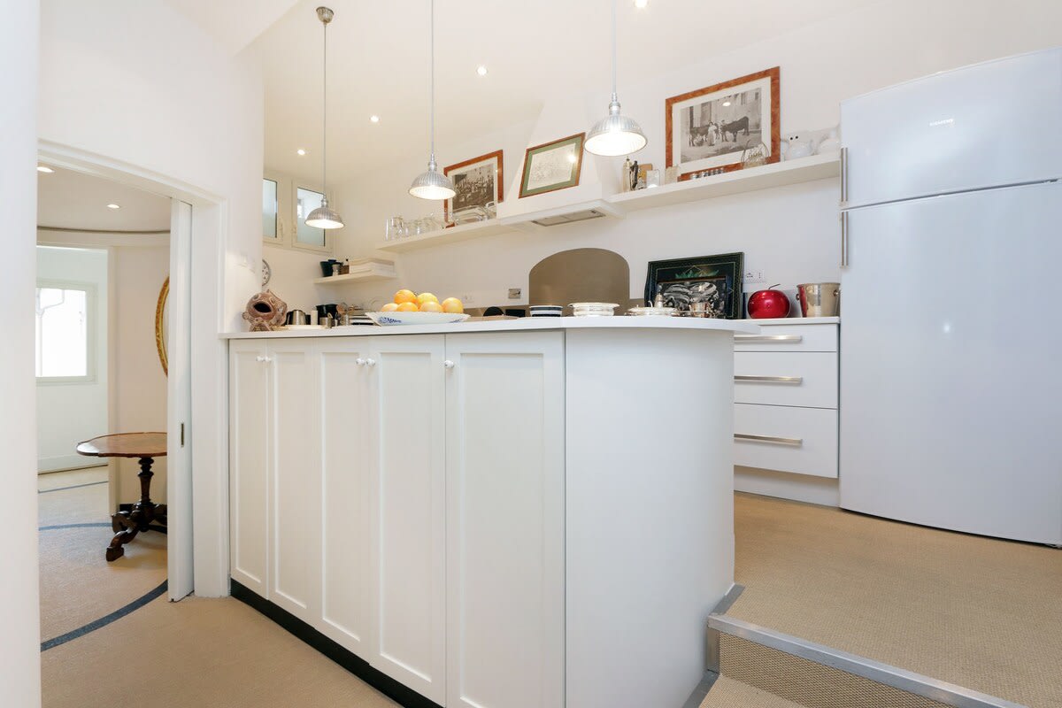 La Camelia - Image 23