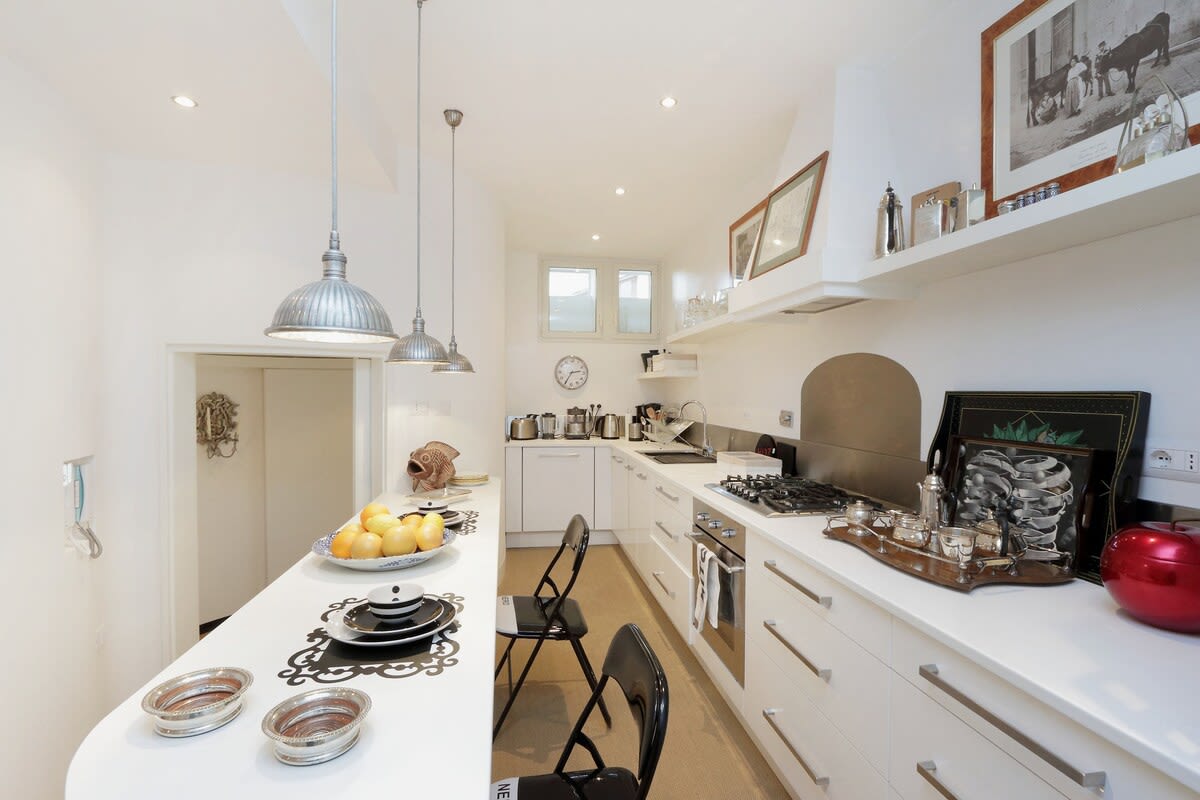 La Camelia - Image 22