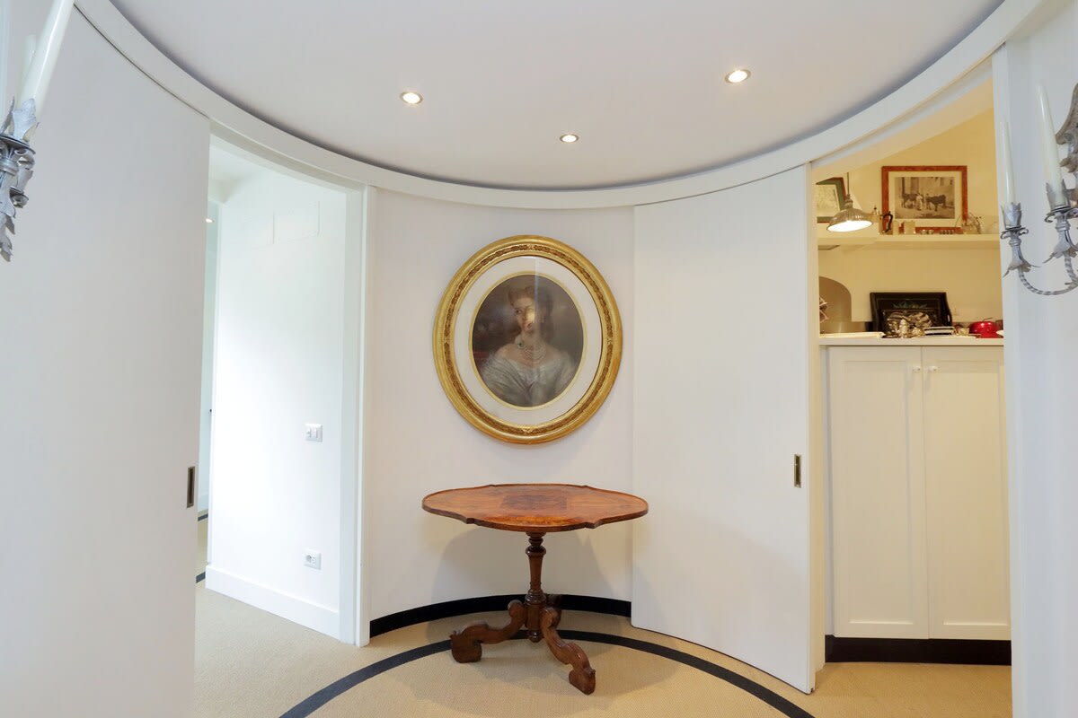 La Camelia - Image 8