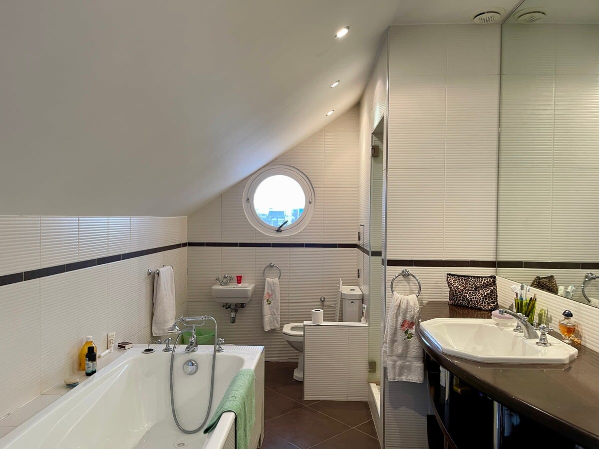 Paris Indulgence - Image 17