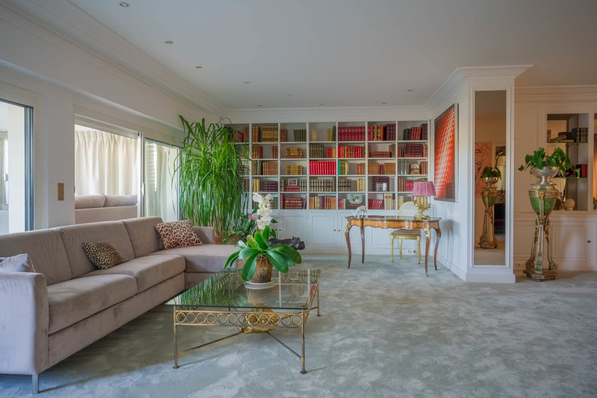 Paris Indulgence - Image 3