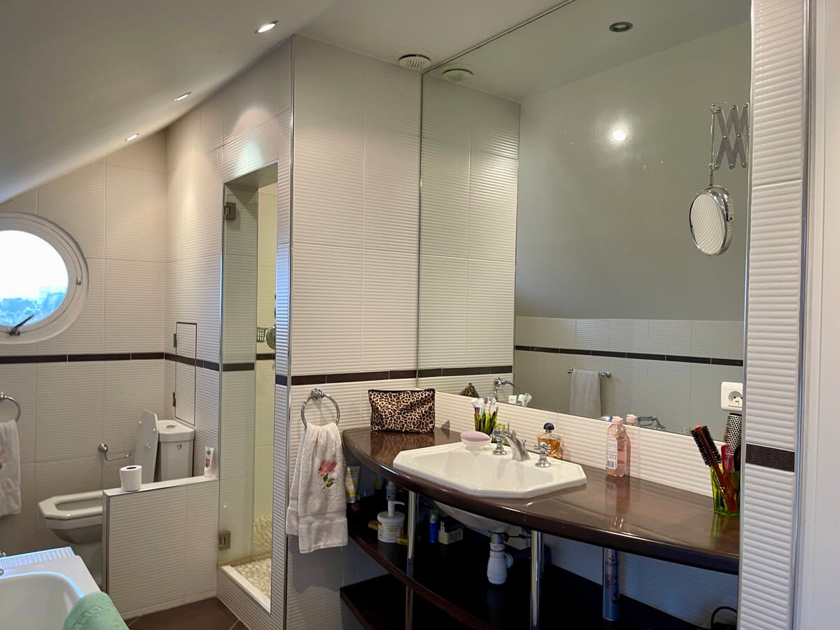 Paris Indulgence - Image 38