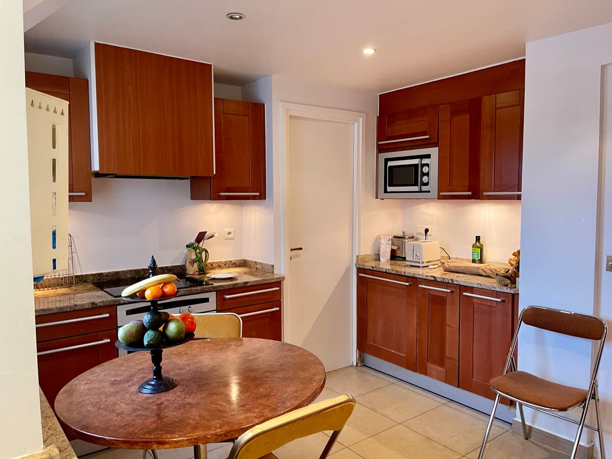 Paris Indulgence - Image 15