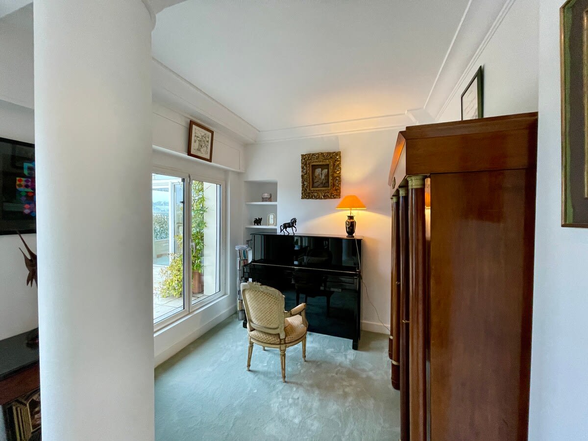 Paris Indulgence - Image 19