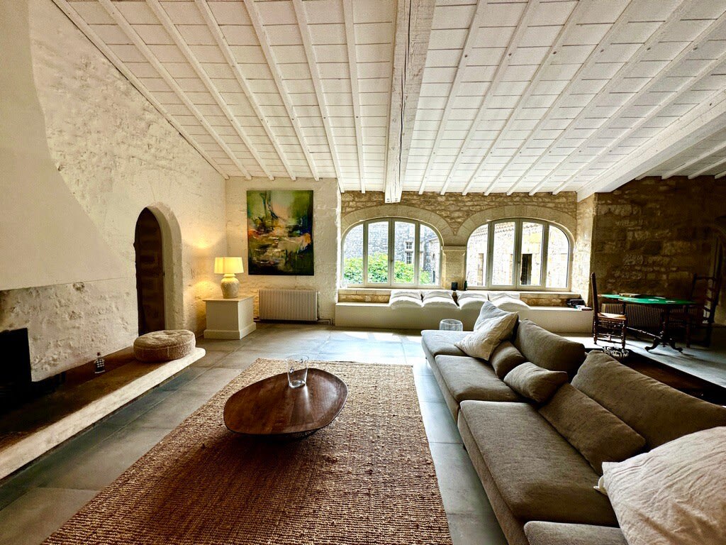 The Vaulted Palace - Image 9