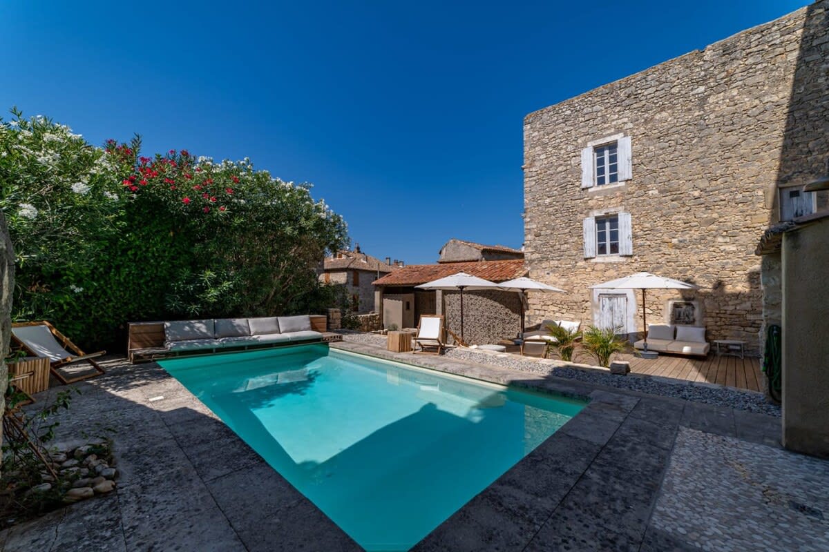 The Vaulted Palace - Image 29