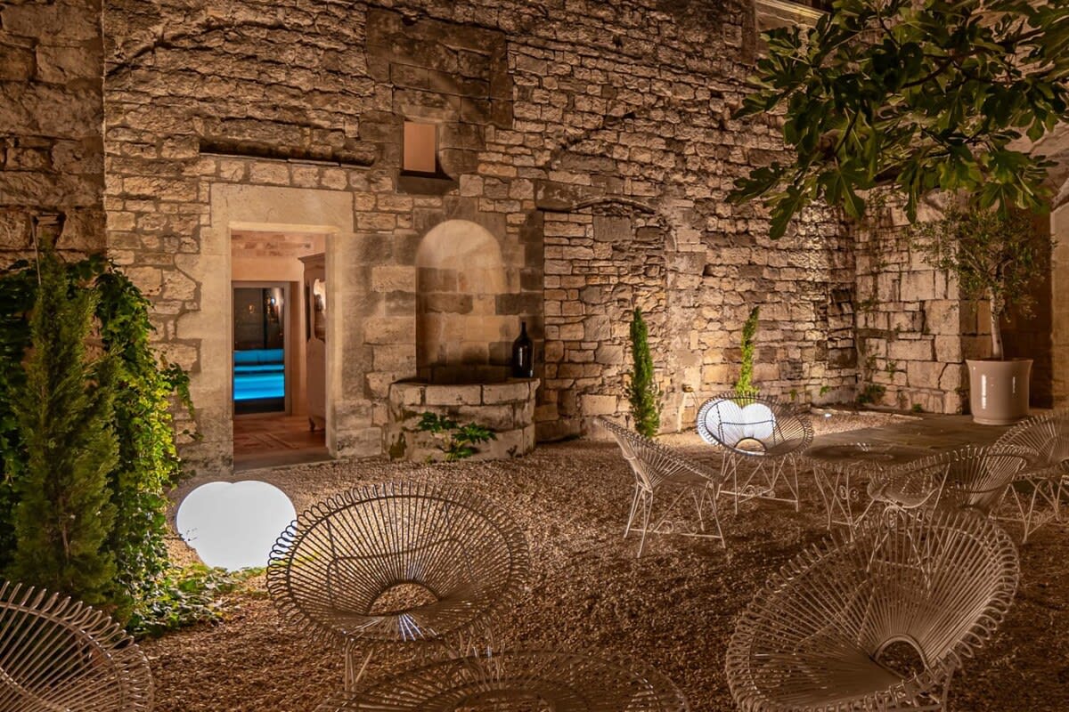 The Vaulted Palace - Image 44