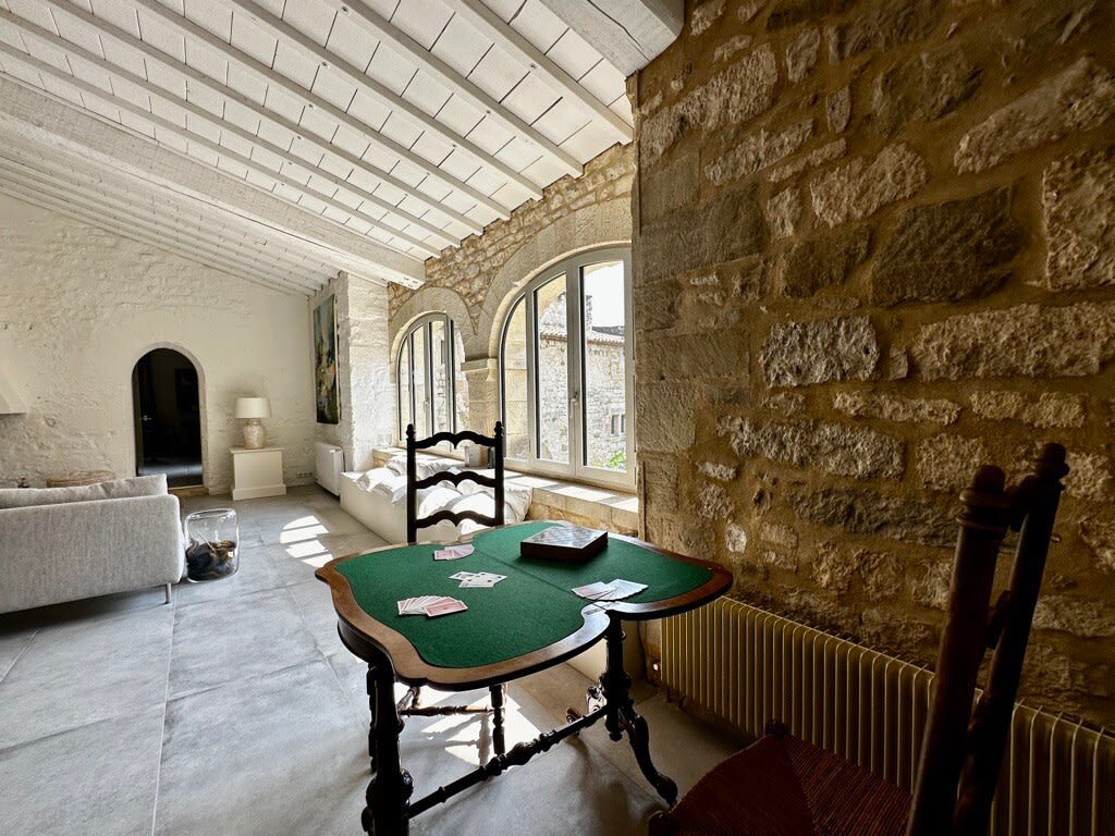 The Vaulted Palace - Image 13