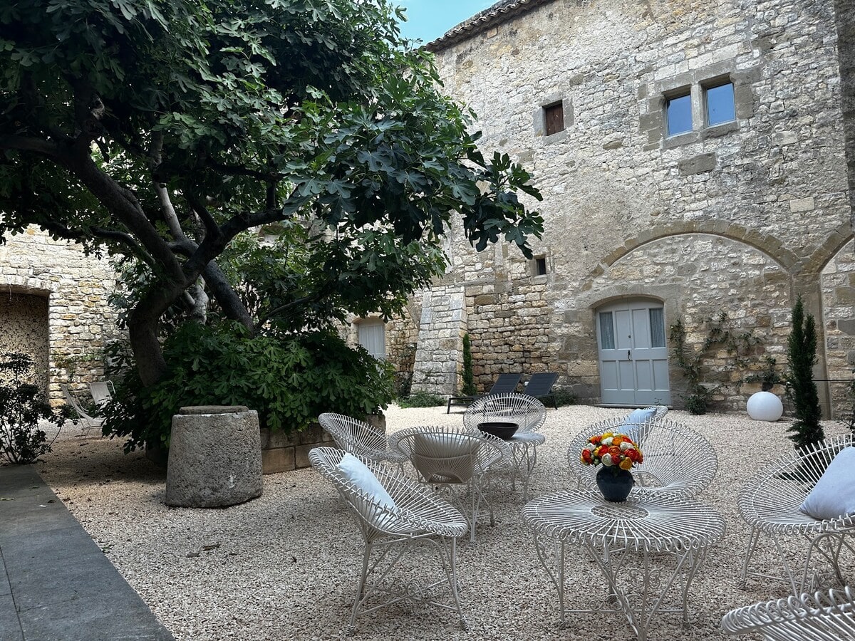 The Vaulted Palace - Image 39