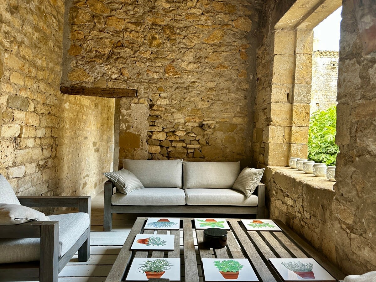 The Vaulted Palace - Image 14