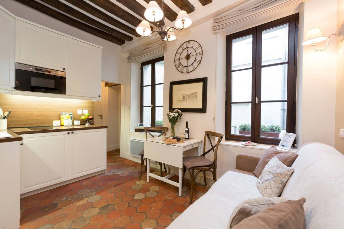 Le Voyage En Isle - In the heart of Paris, Isle Saint Louis — Paris - 4th Arrondissement, Île-de-France — vacation rental