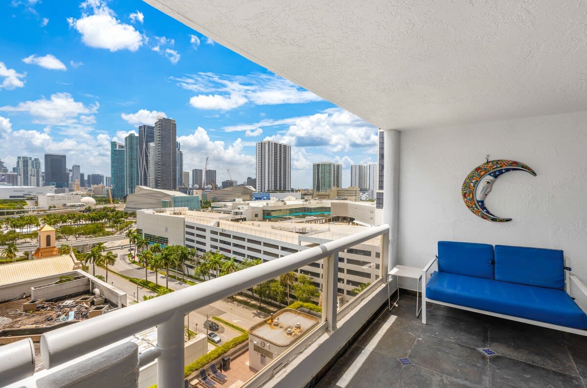 Bayviews & Balcony | Elevated Amenities | StayCozy