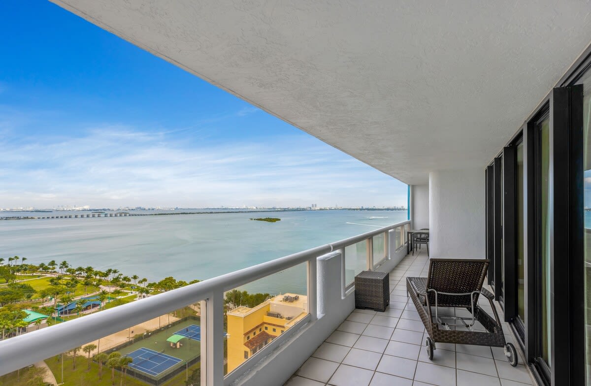 Waterfront Hideaway with Skyline Views