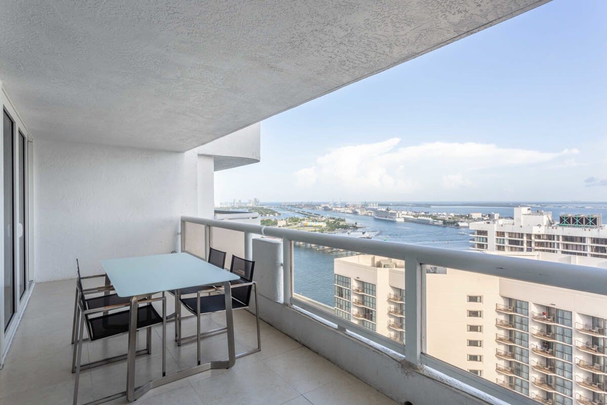 Gym | Ideal Long Term | Bay View | Pool | StayCozy