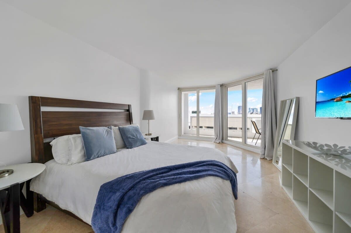 Bayfront 3BR Apt | Balcony & Bay View | StayCozy