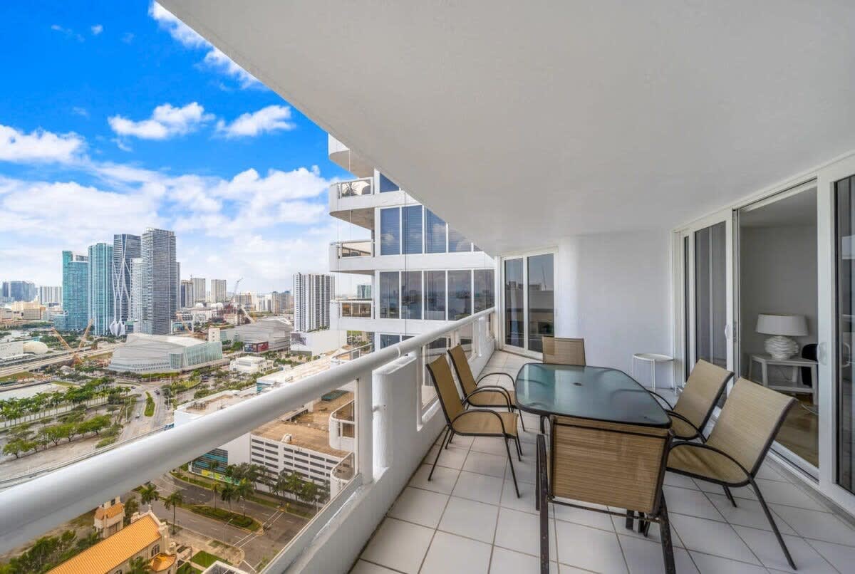 3BR Nautical Nest Biscayne