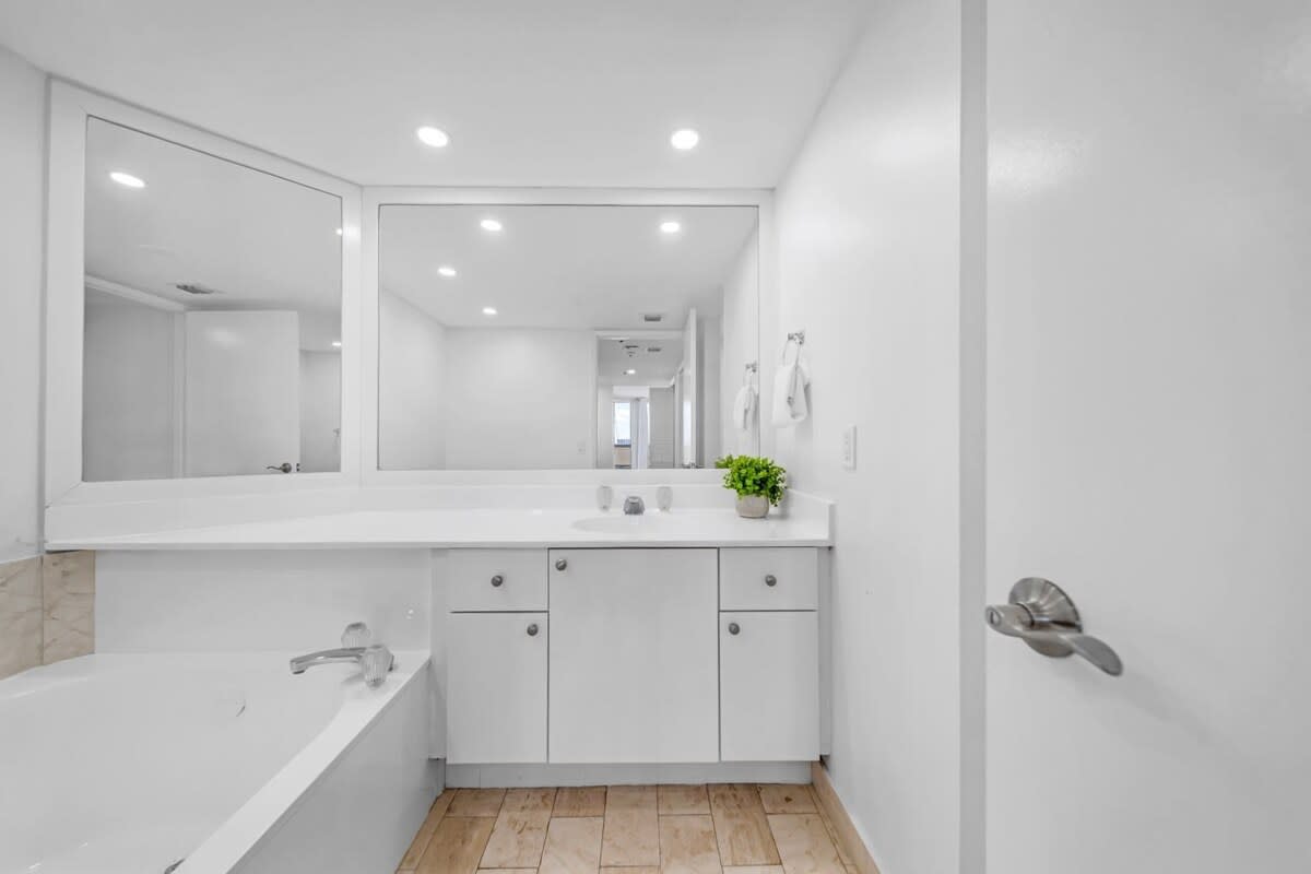 Bayfront 3BR Apt | Balcony & Bay View | StayCozy