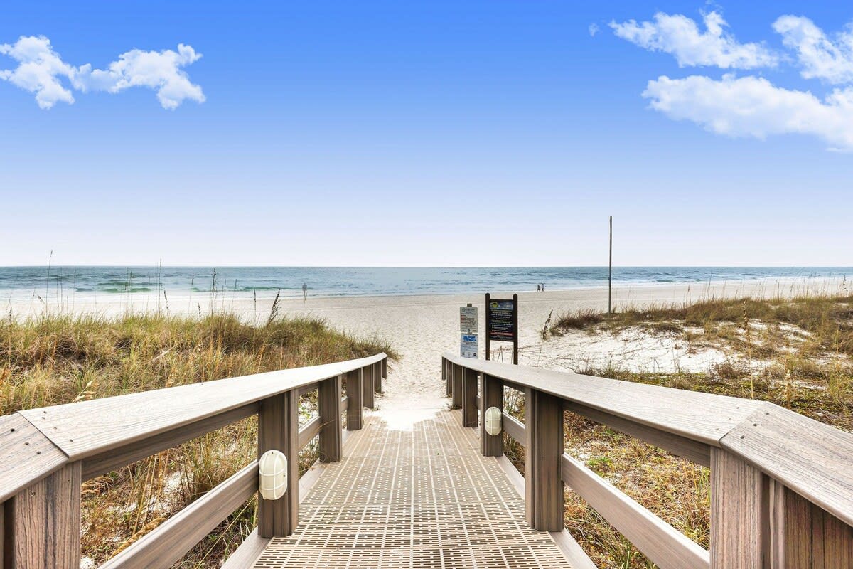 Silver Beach 302- Gulf front, Beach Views, Pool — Orange Beach, AL — vacation rental