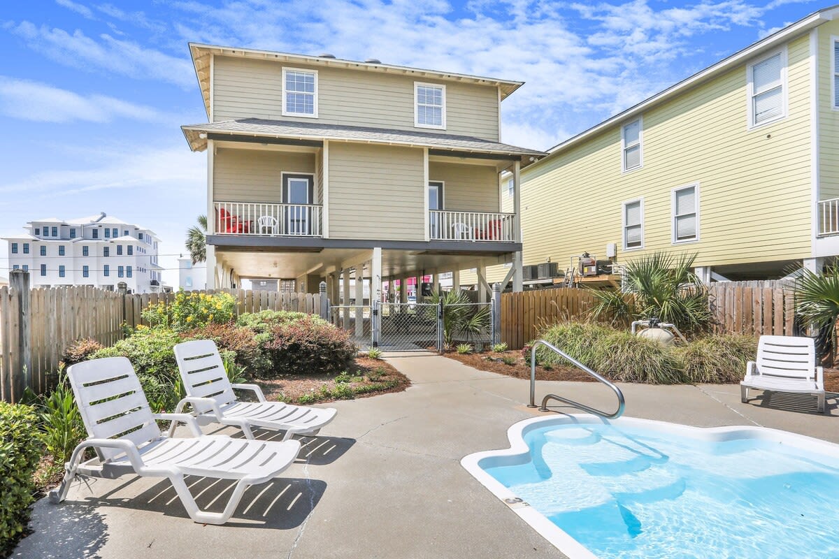 Camp David, 4/4, pool, beach views, sleeps 16! — Gulf Shores, AL — vacation rental