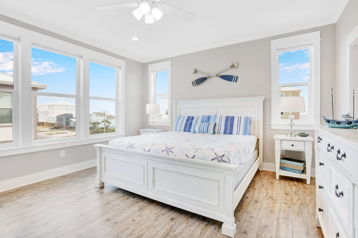 Life's Porpoise #- Lagoon Front Living- just steps away from the beach. — Gulf Shores, AL — vacation rental