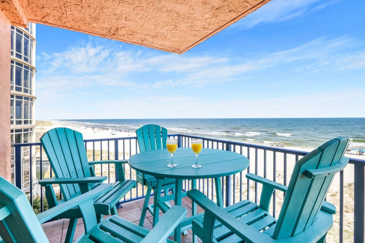 Four Seasons 402-E, Private fishing pier — Orange Beach, AL — vacation rental