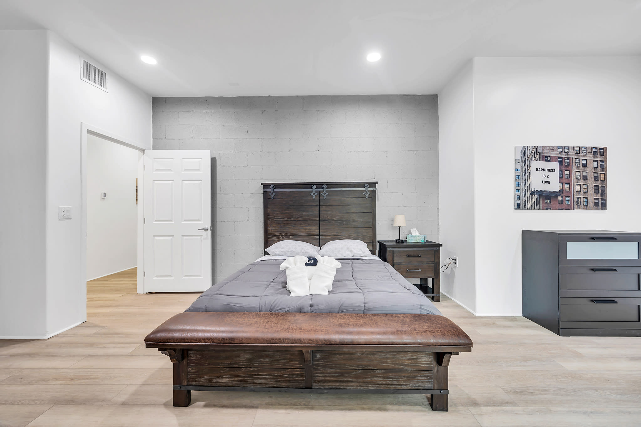 New! King Bed, Rooftop City View, Garage, 3 Story