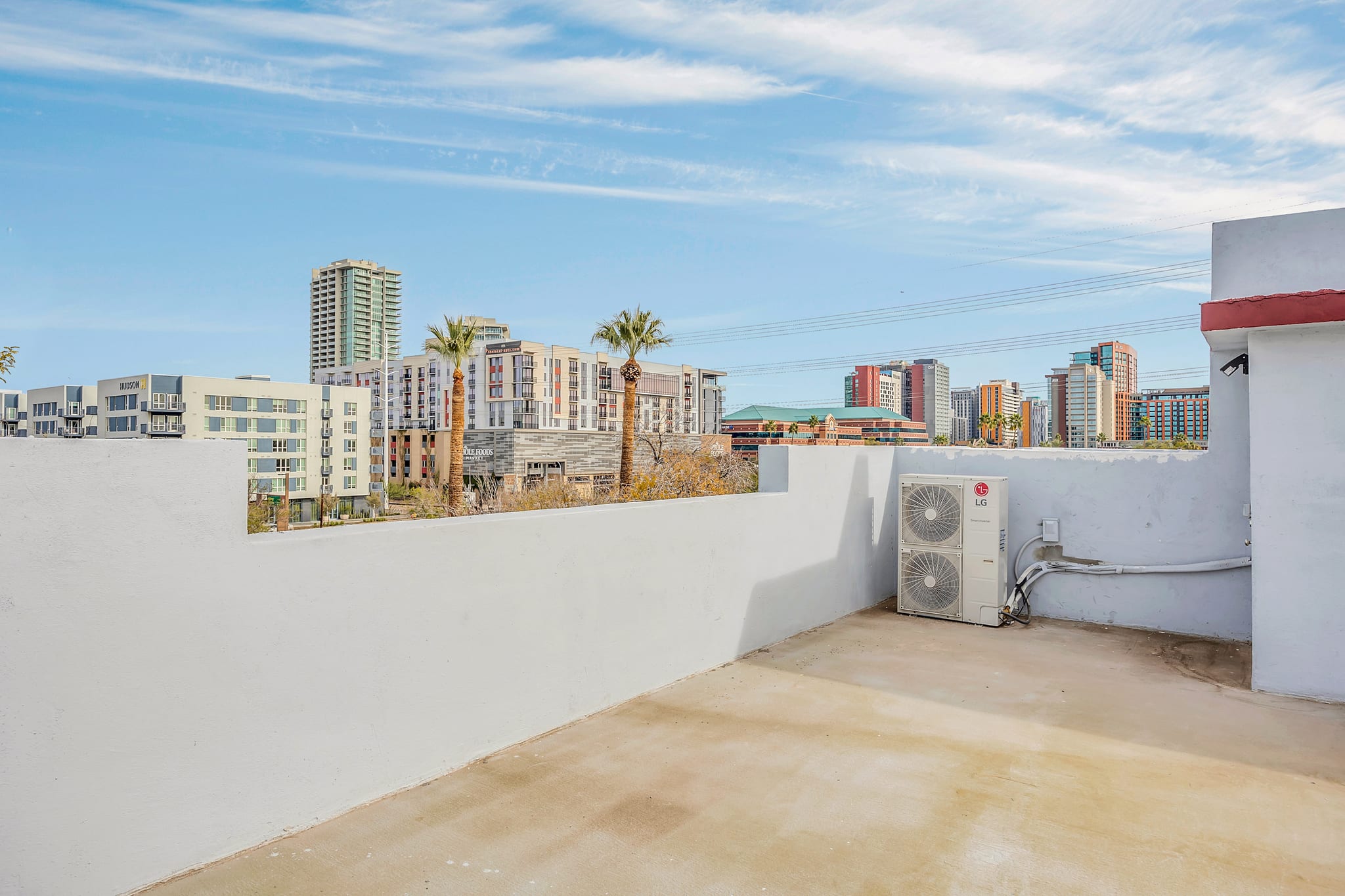 New! King Bed, Rooftop City View, Garage, 3 Story