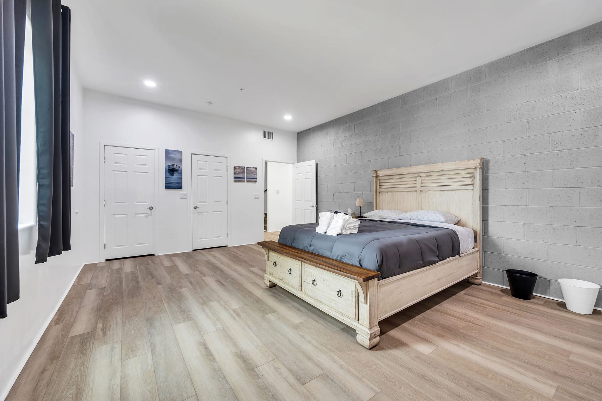 New! King Bed, Rooftop City View, Garage, 3 Story