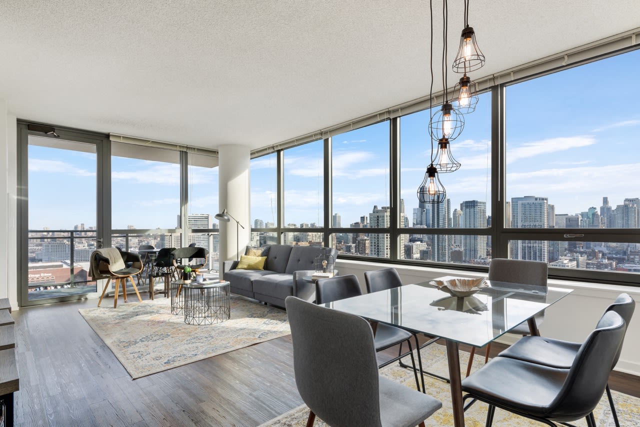 West Loop 2br With Skyline Views + Prime Location - Chicago, IL