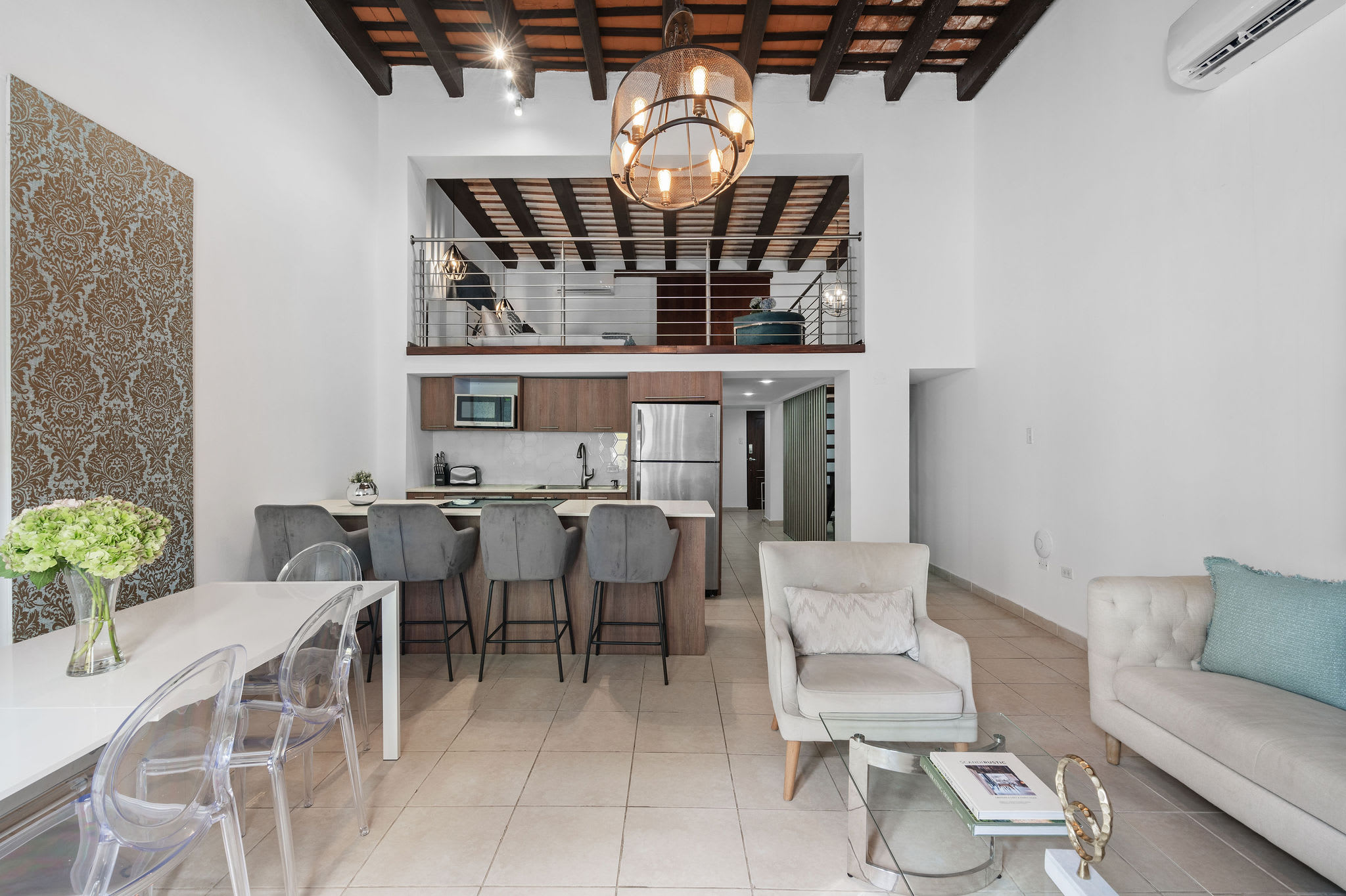 Azucena Mezzanine | Stylish retreat in the city! — San Juan, San Juan — vacation rental