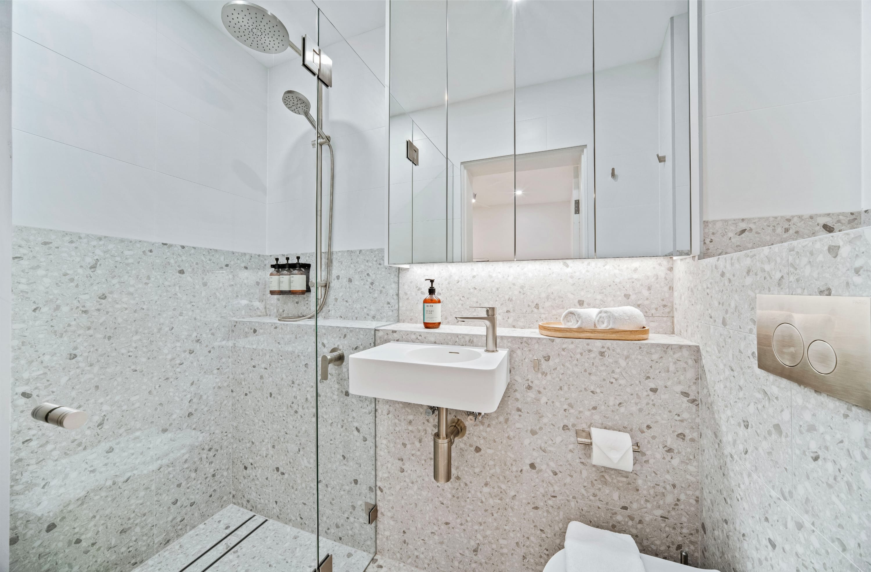 Coconut Apartment at Palm View Collective - Picture 6